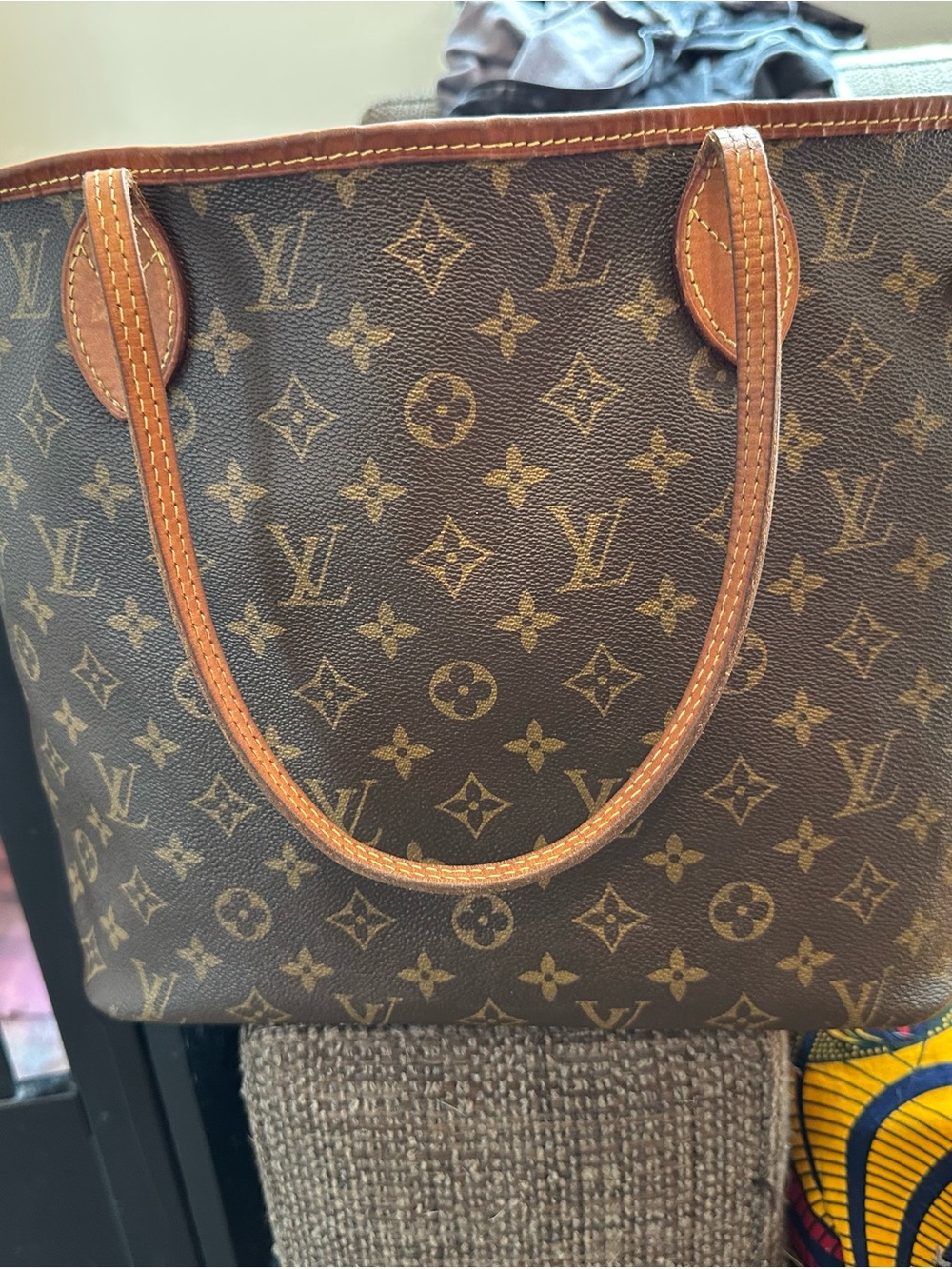 Louis Vuitton Monogram Canvas Tote in Brown with Tan Trim - Picture 9 of 16